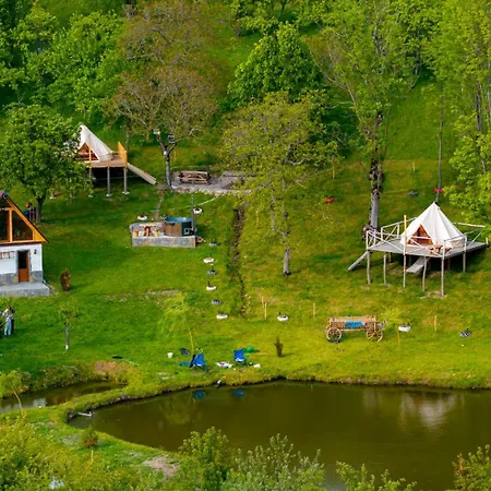 Wild Glamping