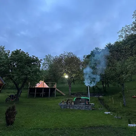Wild Glamping Luxe tent *