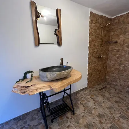 Luxe tent Wild Glamping Cornereva